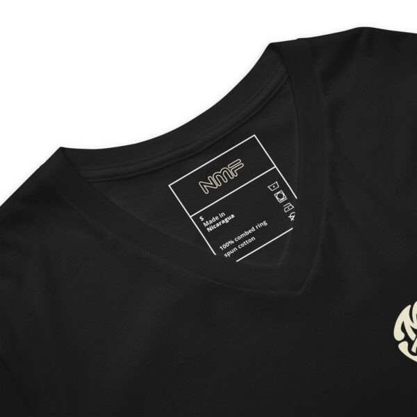 unisex-v-neck-tee-black-product-details-69e2aaeb4d484.jpg Remera manga corta + mandio cuello pico
