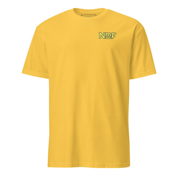 unisex-basic-softstyle-t-shirt-daisy-front-69f4b34743880.jpg Remera basica manga corta Teju Jagua