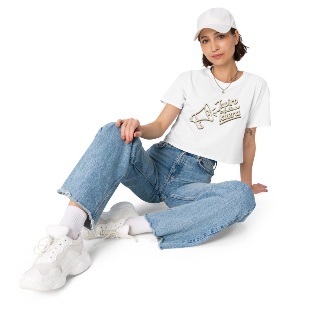 Mujer con crop top Japiro Problema Kuera blanco