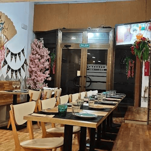 Comida servida en CoLRom de Cornellà de Llobregat